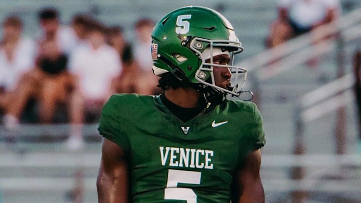Venice (Fla.) HS defensive end Asharri Charles Venice (Fla.) HS defensive end Asharri Charles