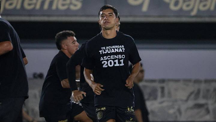 Jugador de Atlético La Paz protesta por la falta de ascenso y descenso