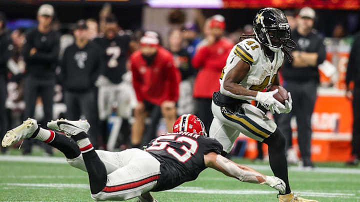 New Orleans Saints running back Alvin Kamara is battling multiple injuries entering Sunday's game at the Atlanta Falcons. New Orleans Saints running back Alvin Kamara is battling multiple injuries entering Sunday's game at the Atlanta Falcons.
