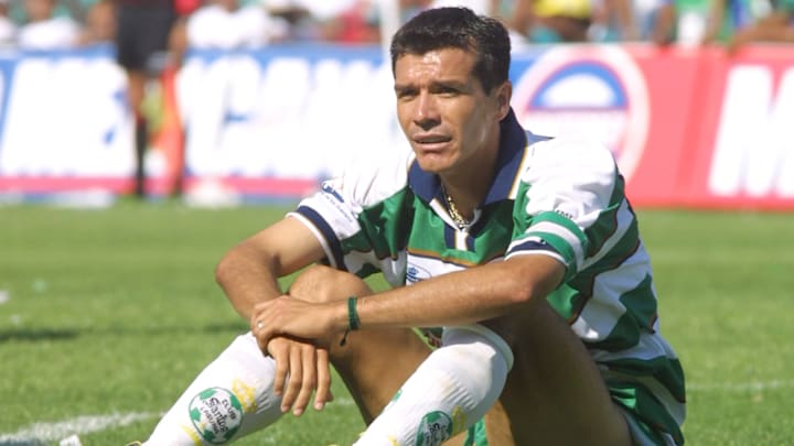 Jared Borgetti ganó dos veces la distinción de mayor goleador de la Liga MX al imponerse en el Invierno 2000 y Verano 2001. Jared Borgetti ganó dos veces la distinción de mayor goleador de la Liga MX al imponerse en el Invierno 2000 y Verano 2001.