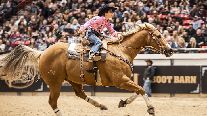 Dusky Lynn Hall and Aint Seen Famous Yet