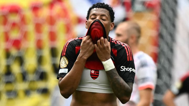 Flamengo abusou de erros cometidos em duelo contra o Bayern