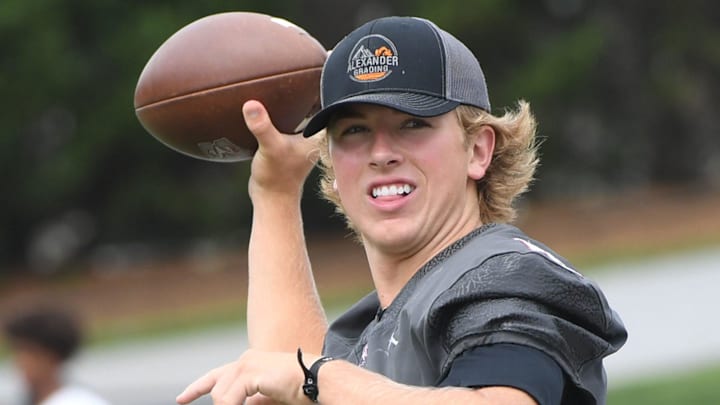 South Carolina football quarterback commitment Cutter Woods