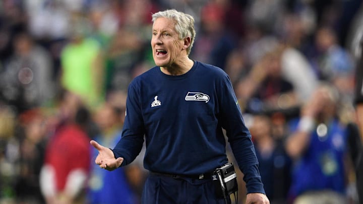Feb 1, 2015; Glendale, AZ, USA; Seattle Seahawks head coach Pete Carroll instructs during Super Bowl XLIX against the New England Patriots at University of Phoenix Stadium. The Patriots defeated the Seahawks 28-24. Mandatory Credit: Kyle Terada-Imagn Images