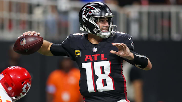 Sep 22, 2024; Atlanta, Georgia, USA; Atlanta Falcons quarterback Kirk Cousins (18) throws a pass against the Kansas City Chiefs in the fourth quarter at Mercedes-Benz Stadium. Mandatory Credit: Brett Davis-Imagn Images
