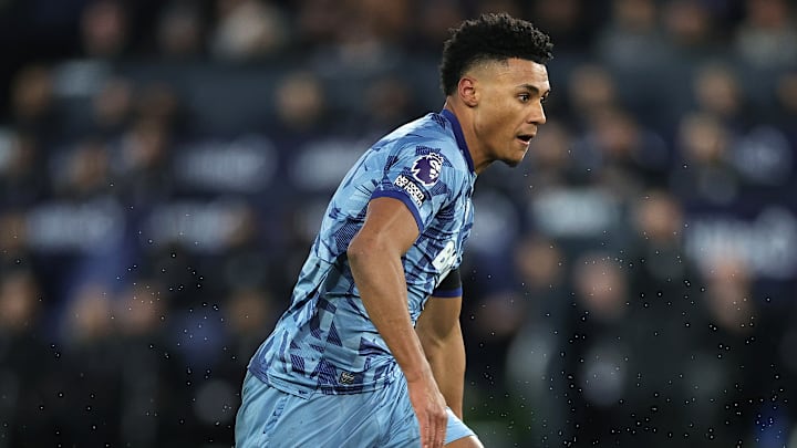 Luton Town v Aston Villa - Premier League