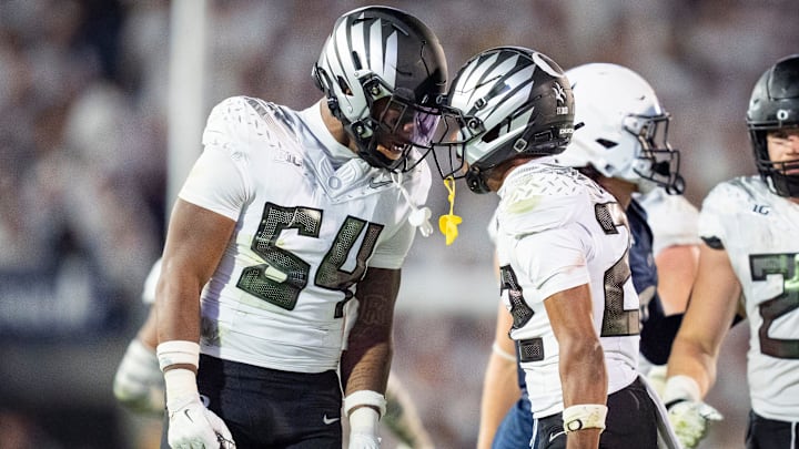 Linebacker Jerry Mixon led the Oregon defense Saturday with 13 tackles, recovering the fumble at the end of the game. The Ducks held the Hawkeyes to 3.3 yards a carry and a long run of 16 yards. Linebacker Jerry Mixon led the Oregon defense Saturday with 13 tackles, recovering the fumble at the end of the game. The Ducks held the Hawkeyes to 3.3 yards a carry and a long run of 16 yards.