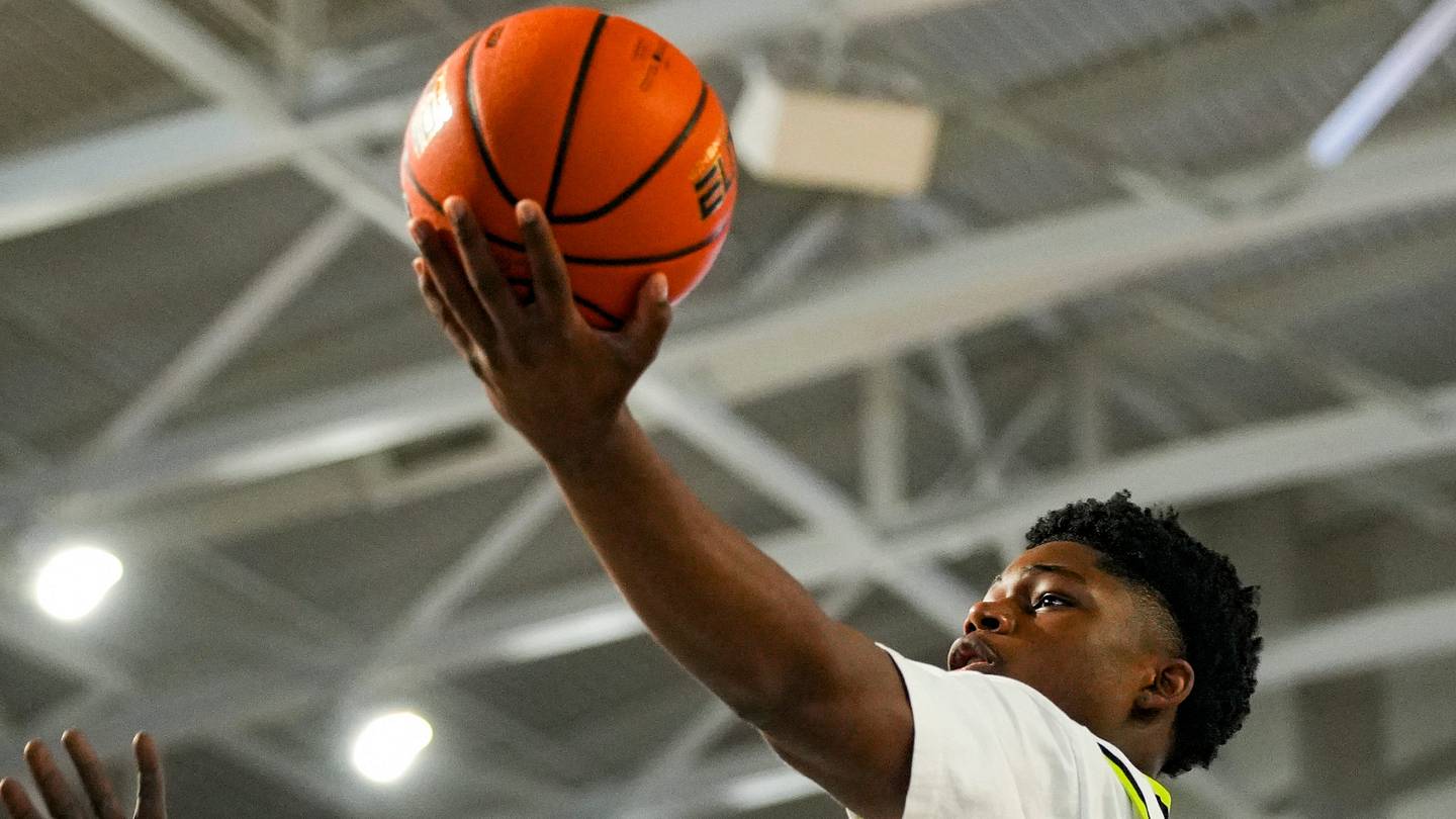 Amid pledge, list cuts and visits, Syracuse basketball's 2027 recruiting efforts in focus
