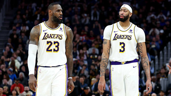 Los Angeles Lakers v Golden State Warriors