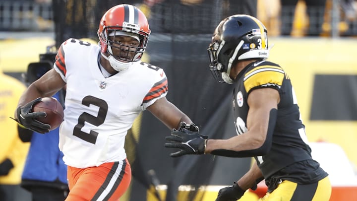 Jan 8, 2023; Pittsburgh, Pennsylvania, USA; Cleveland Browns wide receiver Amari Cooper (2) runs after a catch as Pittsburgh Steelers safety Minkah Fitzpatrick (39) chases during the fourth quarter at Acrisure Stadium. Pittsburgh won 28-14. Mandatory Credit: Charles LeClaire-Imagn Images Jan 8, 2023; Pittsburgh, Pennsylvania, USA; Cleveland Browns wide receiver Amari Cooper (2) runs after a catch as Pittsburgh Steelers safety Minkah Fitzpatrick (39) chases during the fourth quarter at Acrisure Stadium. Pittsburgh won 28-14. Mandatory Credit: Charles LeClaire-Imagn Images