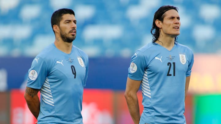 Edinson Cavani y Luis Suárez, fueron buscados por América
