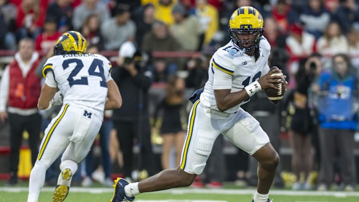 Michigan Wolverines quarterback Bryce Underwood