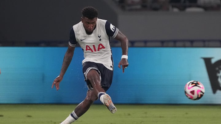 Emerson Royal's expected move from Tottenham Hotspur to AC Milan has hit a few bumps in the road, leaving the deal up in the air. 