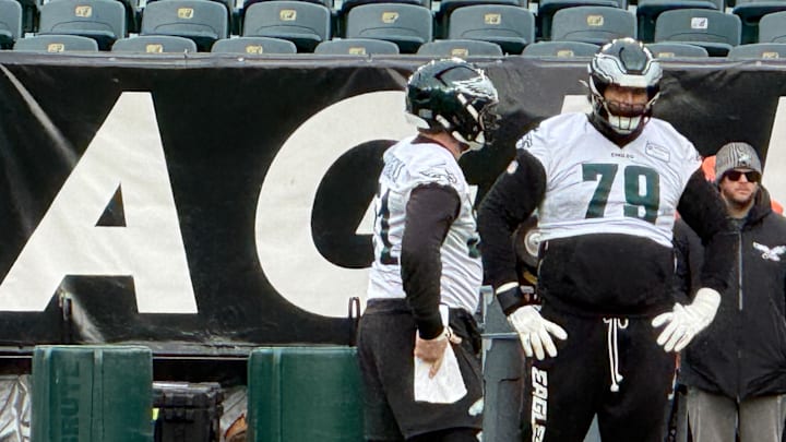 Injuries forced Eagles reserve offensive lineman Matt Pryor (right) to take first-team reps at right tackle during a Week 16 practice at Lincoln Financial Field. Injuries forced Eagles reserve offensive lineman Matt Pryor (right) to take first-team reps at right tackle during a Week 16 practice at Lincoln Financial Field.