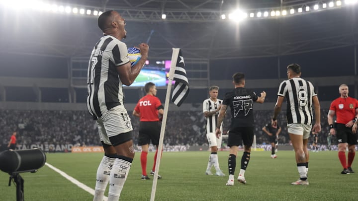 Botafogo e Corinthians tiveram grande repercussão na última semana Botafogo e Corinthians tiveram grande repercussão na última semana