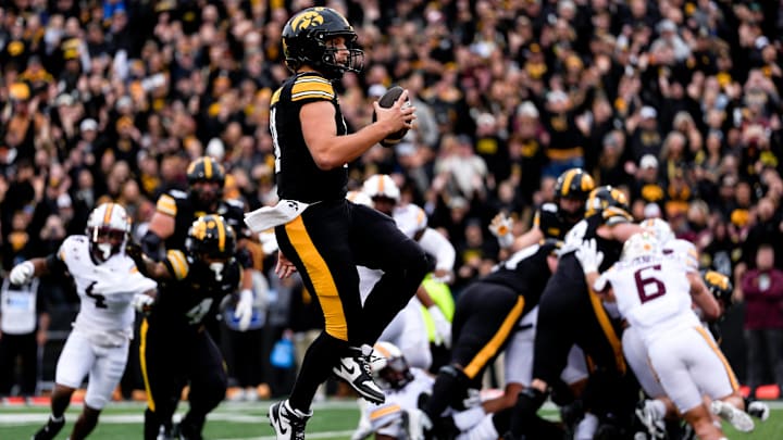 Iowa Hawkeyes quarterback Mark Gronowski has passed for just 946 yards and four touchdowns with four interceptions, but he's a running threat with 313 yards and 11 TDs, most among Big Ten QBs. Iowa Hawkeyes quarterback Mark Gronowski has passed for just 946 yards and four touchdowns with four interceptions, but he's a running threat with 313 yards and 11 TDs, most among Big Ten QBs.