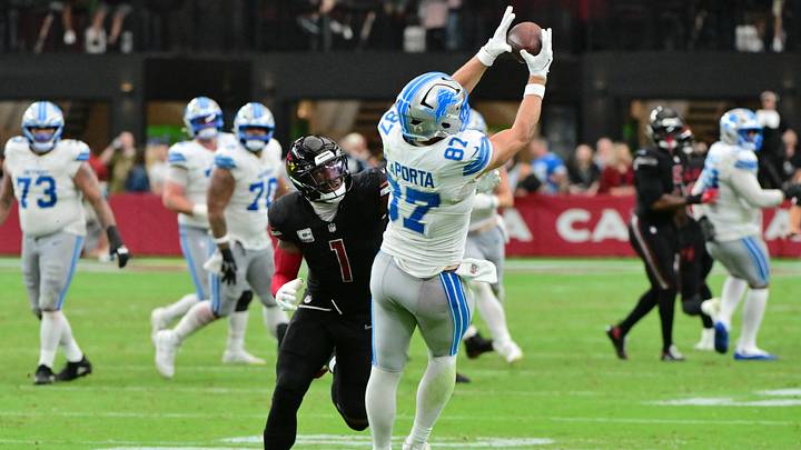 Oct 11, 2026; Glendale, Arizona, USA; Detroit Lions tight end Sam LaPorta (87) makes a catch defended by Arizona Cardinals linebacker Mack Wilson Sr. (1) during the fourth quarter at State Farm Stadium. Mandatory Credit: Matt Kartozian-Imagn Images Oct 11, 2026; Glendale, Arizona, USA; Detroit Lions tight end Sam LaPorta (87) makes a catch defended by Arizona Cardinals linebacker Mack Wilson Sr. (1) during the fourth quarter at State Farm Stadium. Mandatory Credit: Matt Kartozian-Imagn Images