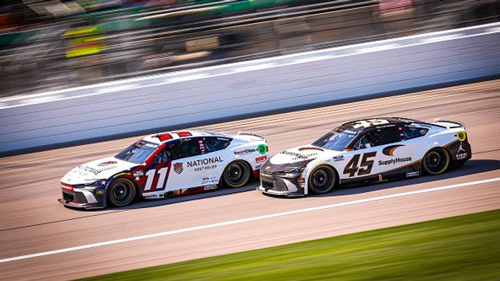 Denny Hamlin, Joe Gibbs Racing, Tyler Reddick, 23XI Racing, NASCAR Cup Series