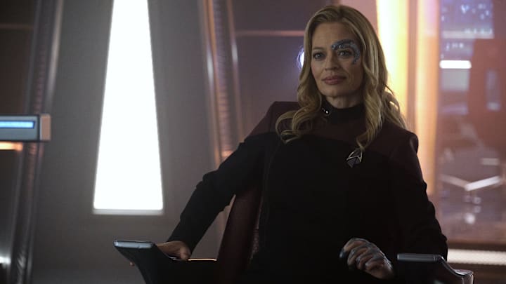 Jeri Ryan as Seven of Nine in "The Next Generation" Episode 301, Star Trek: Picard on Paramount+. Photo Credit: Trae Patton/Paramount+. ©2021 Viacom, International Inc. All Rights Reserved.