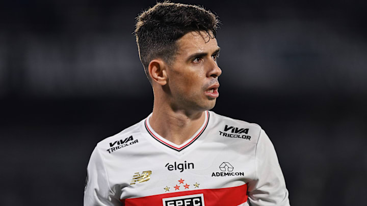 Oscar é desfalque certo no time de Luis Zubeldía