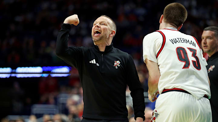 Louisville Cardinals head coach Pat Kelsey