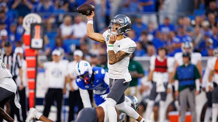 Sep 13, 2025; Lexington, Kentucky, USA; Eastern Michigan Eagles quarterback Noah Kim (1) throws a pass during the first quarter against the Kentucky Wildcats at Kroger Field. Mandatory Credit: Jordan Prather-Imagn Images Sep 13, 2025; Lexington, Kentucky, USA; Eastern Michigan Eagles quarterback Noah Kim (1) throws a pass during the first quarter against the Kentucky Wildcats at Kroger Field. Mandatory Credit: Jordan Prather-Imagn Images