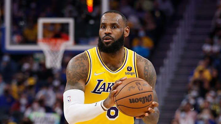 LeBron James sigue sin definir su futuro