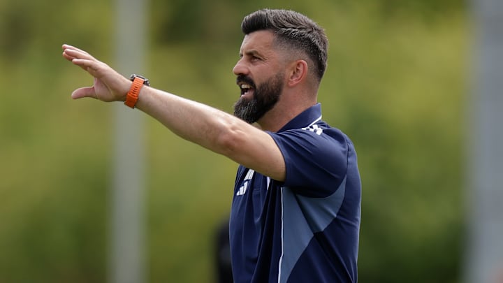 Unter Miron Muslic haben einige Schalke-Spieler keinen leichten Stand