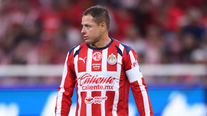 Javier Hernández saldría de Chivas