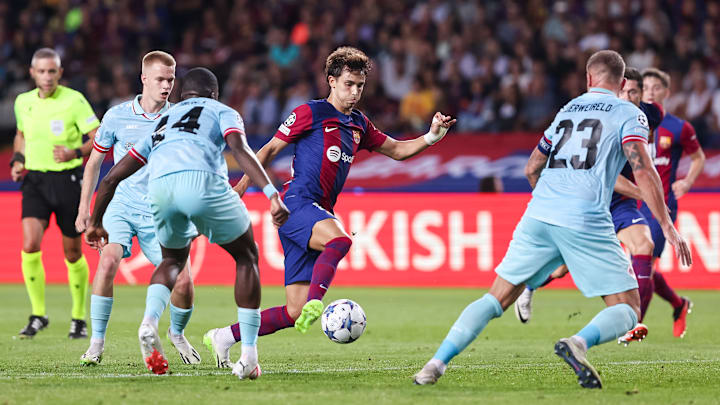 O Barcelona atropelou o Antwerp no Olímpico Lluís Companys.