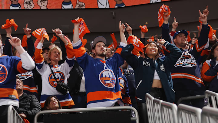 Carolina Hurricanes v New York Islanders - Game Three
