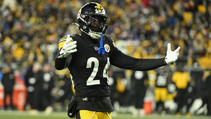 Nov 30, 2025; Pittsburgh, Pennsylvania, USA; Pittsburgh Steelers cornerback Joey Porter Jr. (24) reacts against the Buffalo Bills during the second half at Acrisure Stadium. Mandatory Credit: Barry Reeger-Imagn Images Nov 30, 2025; Pittsburgh, Pennsylvania, USA; Pittsburgh Steelers cornerback Joey Porter Jr. (24) reacts against the Buffalo Bills during the second half at Acrisure Stadium. Mandatory Credit: Barry Reeger-Imagn Images
