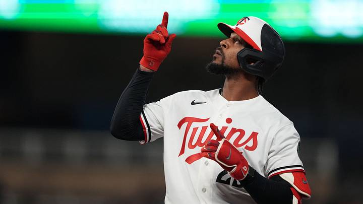 Aug 17, 2026; Minneapolis, Minnesota, USA; Minnesota Twins center fielder Byron Buxton (25) reacts after hitting a single during the fourth inning against the Atlanta Braves at Target Field. Mandatory Credit: Jordan Johnson-Imagn Images Aug 17, 2026; Minneapolis, Minnesota, USA; Minnesota Twins center fielder Byron Buxton (25) reacts after hitting a single during the fourth inning against the Atlanta Braves at Target Field. Mandatory Credit: Jordan Johnson-Imagn Images
