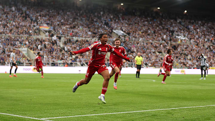 Newcastle United v Liverpool - Premier League