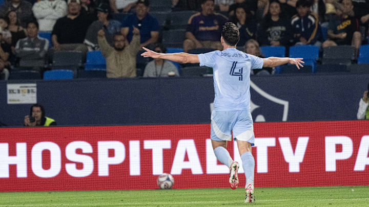 LA Galaxy v Sporting Kansas City LA Galaxy v Sporting Kansas City