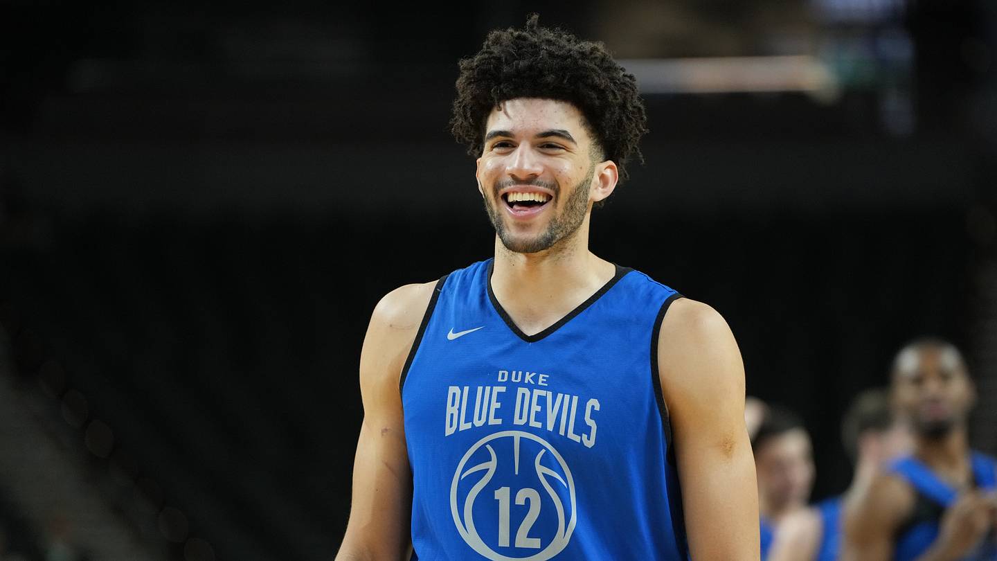 Cameron Boozer gave Caleb Wilson a brutal Welcome to the NBA moment in ...