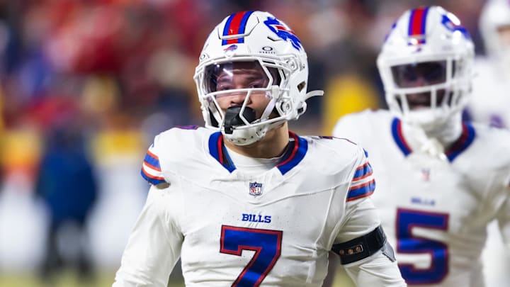 Jan 26, 2025; Kansas City, MO, USA; Buffalo Bills cornerback Taron Johnson (7) against the Kansas City Chiefs during the AFC Championship game at GEHA Field at Arrowhead Stadium. 