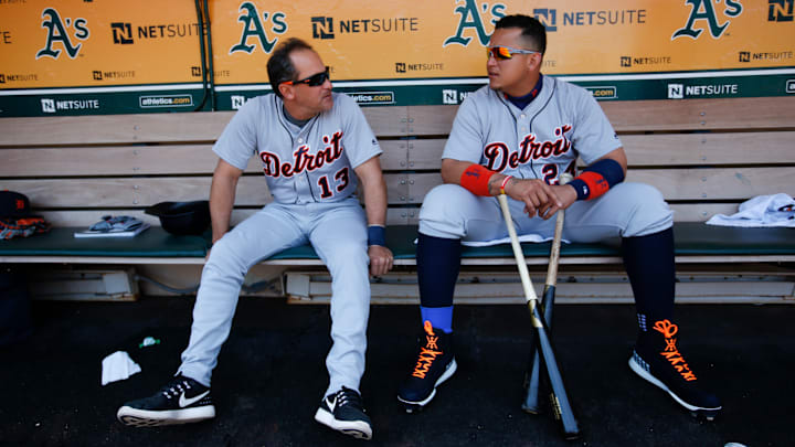 Omar Vizquel tiene cada vez más lejos su inducción al Salón de la Fama