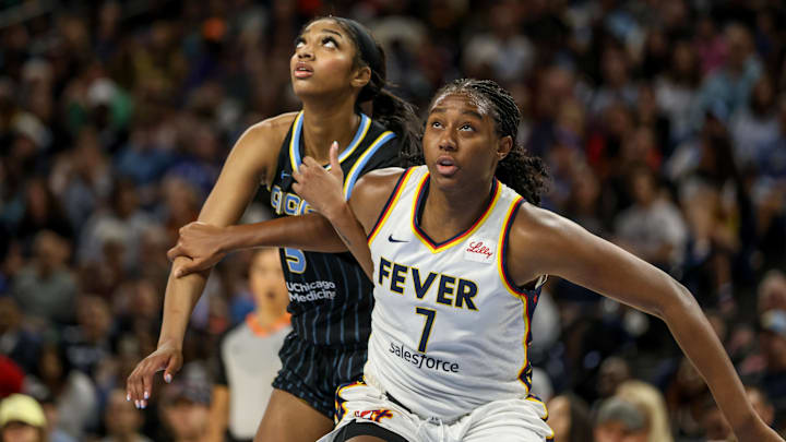 Aliyah Boston (7. Indiana Fever) boxes out Angel Reese (5. Chicago Sky) during a June 23, 2024 game. Aliyah Boston (7. Indiana Fever) boxes out Angel Reese (5. Chicago Sky) during a June 23, 2024 game.