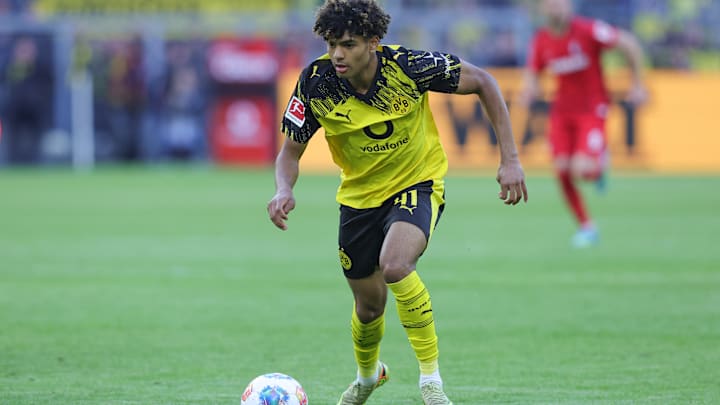 Borussia Dortmund v Sport-Club Freiburg - Bundesliga