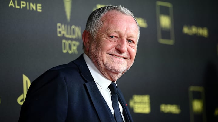 Jean-Michel Aulas cède sa place de président Jean-Michel Aulas cède sa place de président