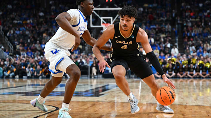 Oakland v Kentucky