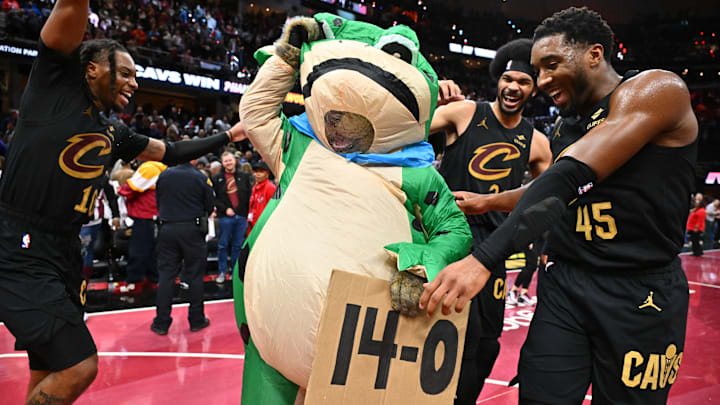 Chicago Bulls v Cleveland Cavaliers - Emirates NBA Cup