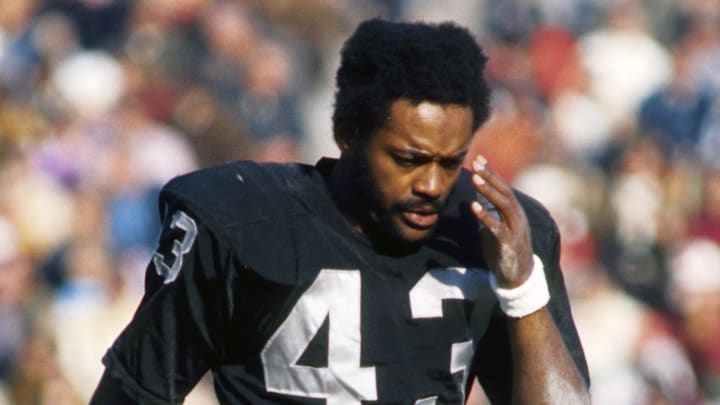 Dec 19, 1971; Oakland, CA, USA; FILE PHOTO; Oakland Raiders defensive back George Atkinson (43) against the Denver Broncos at the Oakland Coliseum. The Raiders defeated the Broncos 21-13. Mandatory Credit: Darryl Norenberg-Imagn Images Dec 19, 1971; Oakland, CA, USA; FILE PHOTO; Oakland Raiders defensive back George Atkinson (43) against the Denver Broncos at the Oakland Coliseum. The Raiders defeated the Broncos 21-13. Mandatory Credit: Darryl Norenberg-Imagn Images