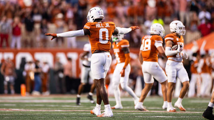 Texas Longhorns linebacker Anthony Hill Jr. (0) on Oct. 19, 2024, at Darrell K Royal-Texas Memorial Stadium in Austin, Texas.