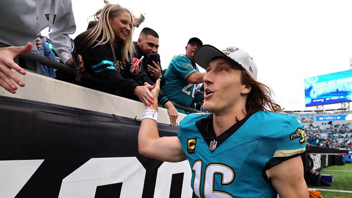 Trevor Lawrence está alcanzando su mejor nivel en el momento justo.