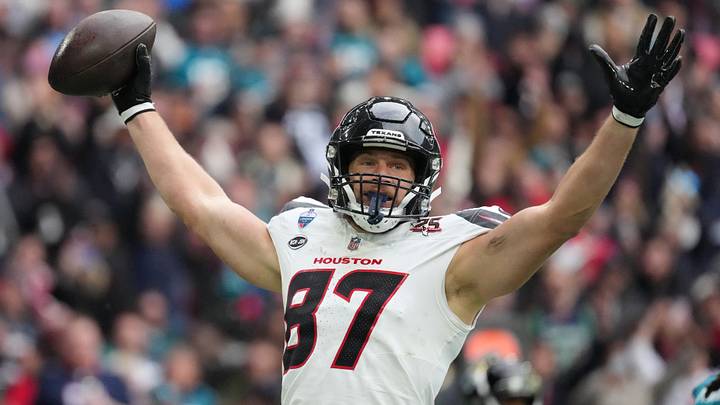 Houston Texans tight end Foster Moreau