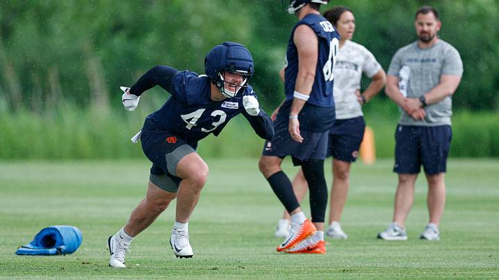 Jun 11, 2026; Lake Forest, IL, USA; Chicago Bears tight end Hayden Large (43) runs on the field during Minicamp at Halas Hall. Mandatory Credit: Kamil Krzaczynski-Imagn Images Jun 11, 2026; Lake Forest, IL, USA; Chicago Bears tight end Hayden Large (43) runs on the field during Minicamp at Halas Hall. Mandatory Credit: Kamil Krzaczynski-Imagn Images