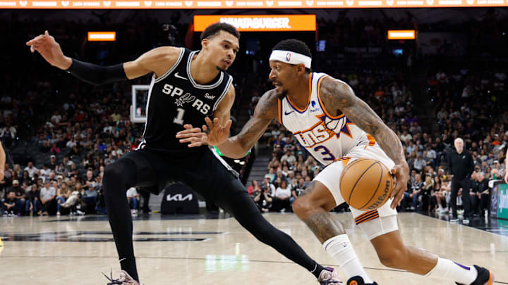 Phoenix Suns v San Antonio Spurs