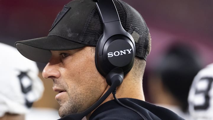 Aug 23, 2025; Glendale, Arizona, USA; Las Vegas Raiders defensive line coach Rob Leonard against the Arizona Cardinals during a preseason NFL game at State Farm Stadium. Mandatory Credit: Mark J. Rebilas-Imagn Images